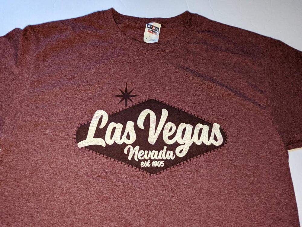Las Vegas Nevada TShirt Size Medium Mauve Jerzees -0522C34